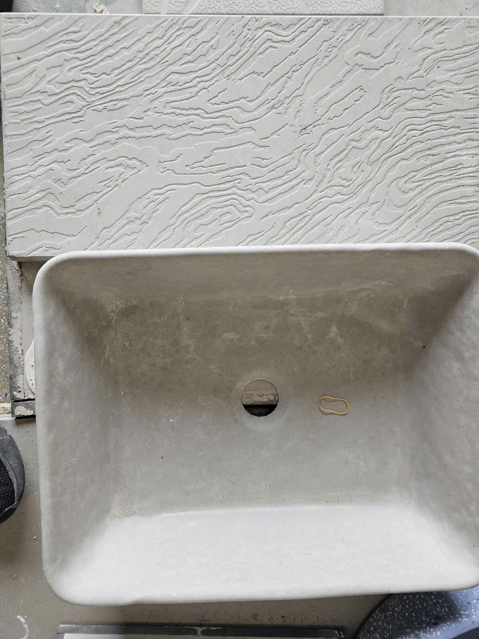 BÊ TÔNG TỰ LÈN HỖN HỢP KHOÁNG SILICAT.